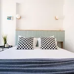Bright Bonfim Flat W/ Balcony By Lovelystay