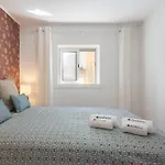 Host Wise - Welcoming Adorable House - Ace Location