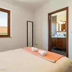 Host Wise - Spacious Duplex House - Jacuzzi & Terrace