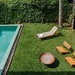 Hostwise - Grand Villa W/ Pool, Garden & Garage