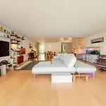 Hostwise - Grand Villa W/ Pool, Garden & Garage