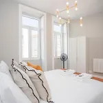 Liiiving In Porto - Art Design Apartment