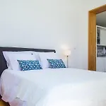 Liiiving In Porto | Blue Flower Apartment