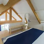 Urban Little House 173