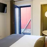 Oporto Wall Apartments