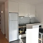 Sunny Penthouse Whith Balcony 9Min Walk Main Station