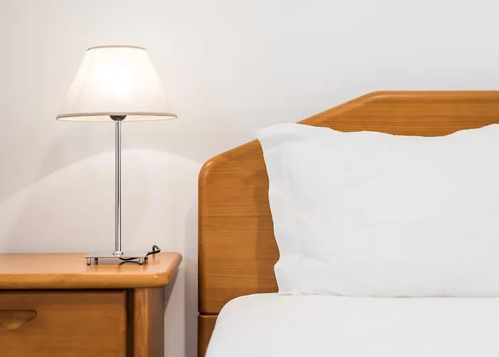 Guestready - Light A Way