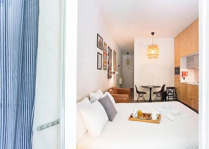 Bakers Square Studio W/ Ac By Lovelystay