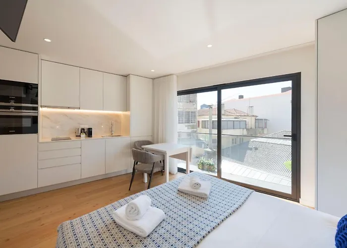 Lovelystay - Heart Of D. Pedro Apartments IV