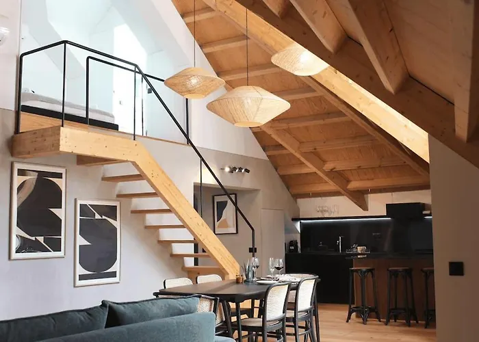 Flow Premium Loft - With Ac!