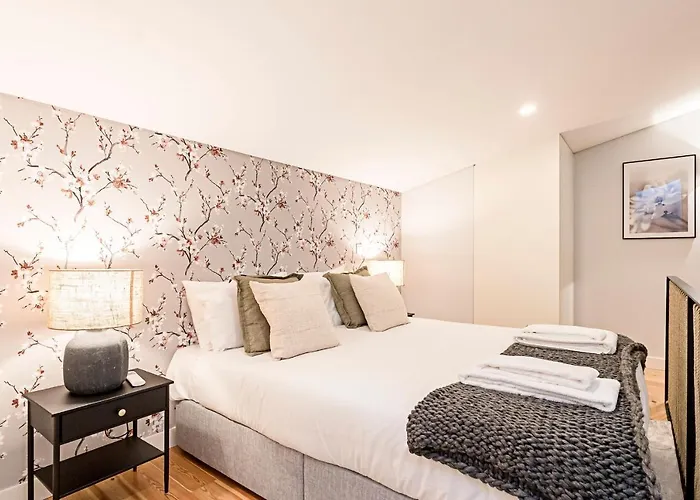 Bonfim Elegant Duplex W/ Ac By Lovelystay