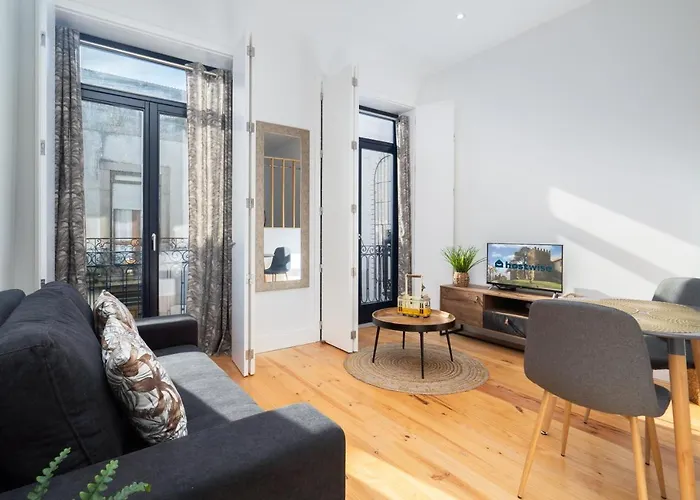 Host Wise - Luxury Design Apartment - Premium Location