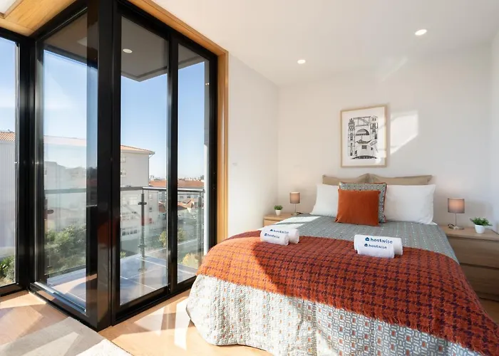 Host Wise - Gorgeous Bright Flat W Balcony