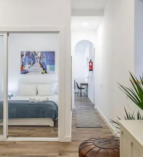 Bright Apartment With Garden