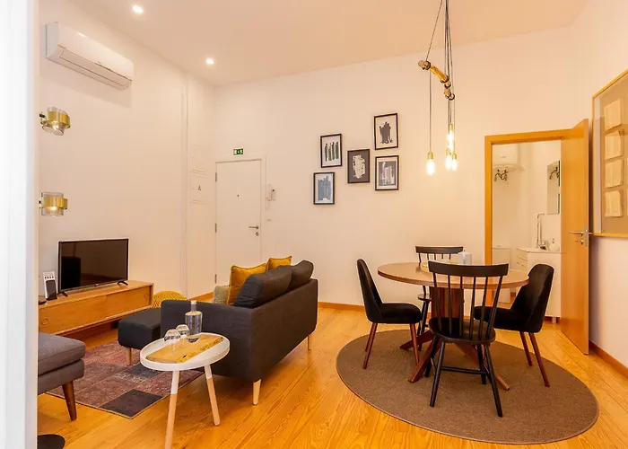 2 Bedroom Apartment In Oporto