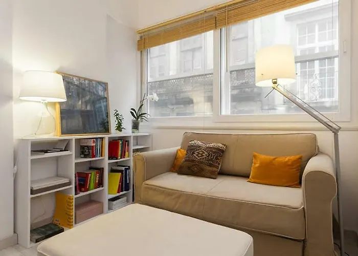 White Fabrica House