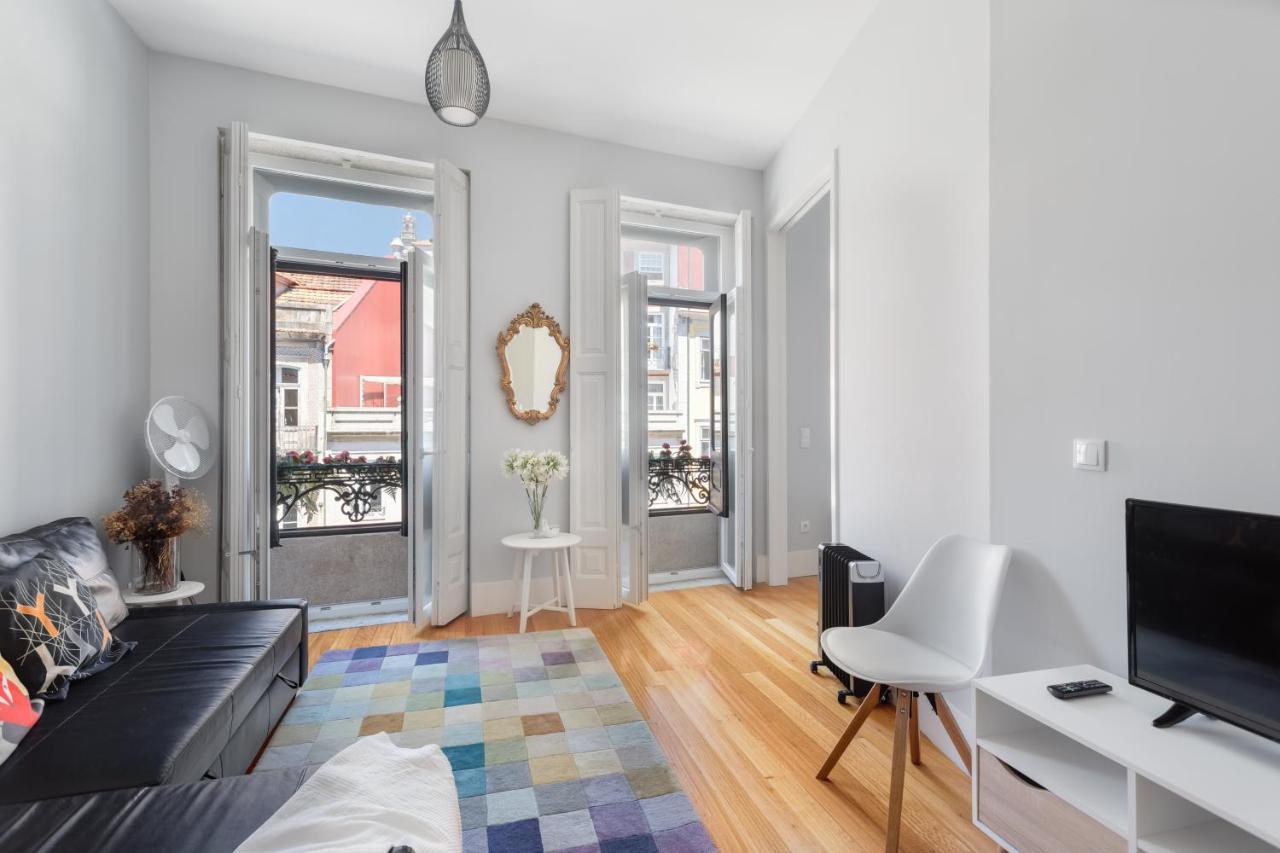 Mouzinho 244 - Porto Houses & Suites Apartment
