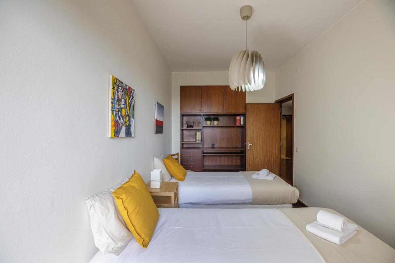 Apartment Lovelystay - Spacious 3br Flat With Ac And Balcony Porto