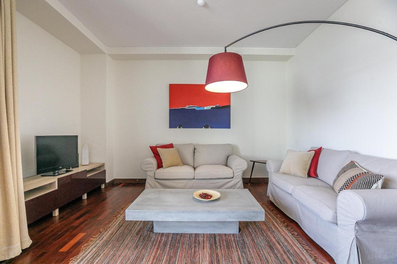 Apartment Lovelystay - Spacious 3br Flat With Ac And Balcony Porto