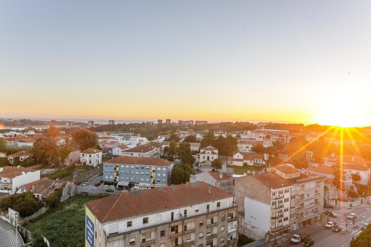 Lovelystay - Spacious 3br Flat With Ac And Balcony * Porto