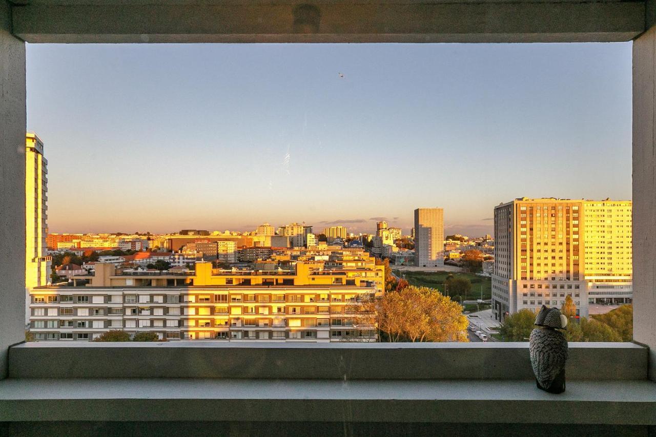 Lovelystay - Spacious 3br Flat With Ac And Balcony Apartment