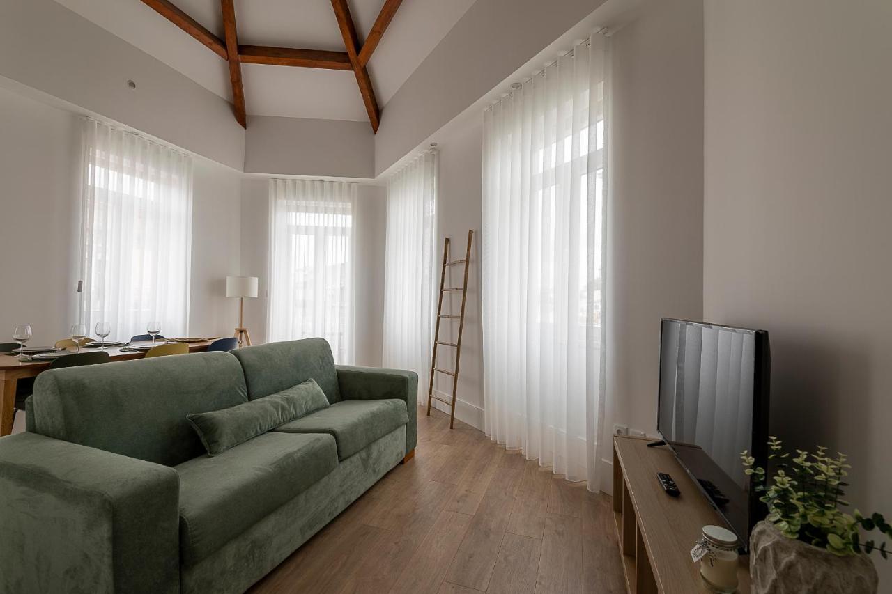 Vibrant - Heroismo's Metro Apartment Porto