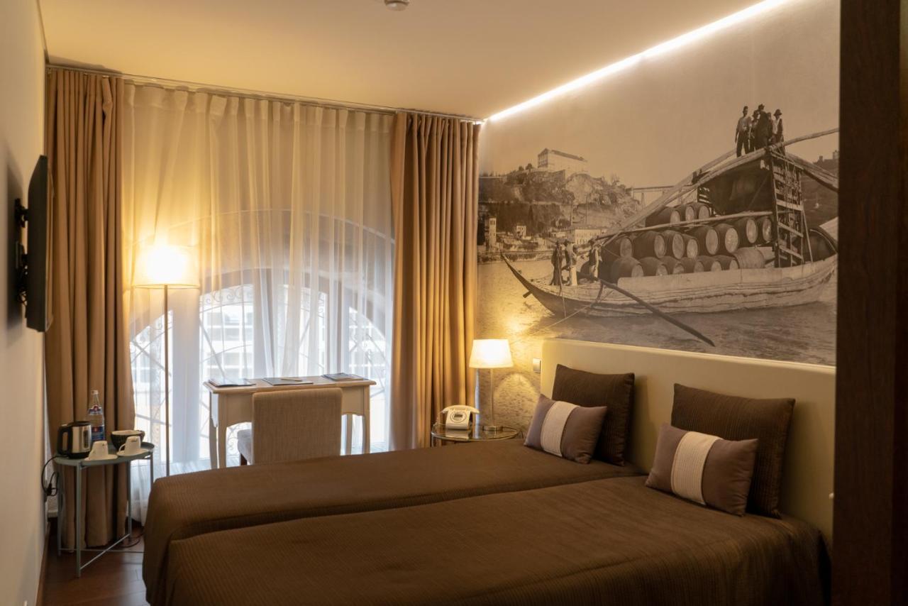 Oca Ribeira Do 3* Porto