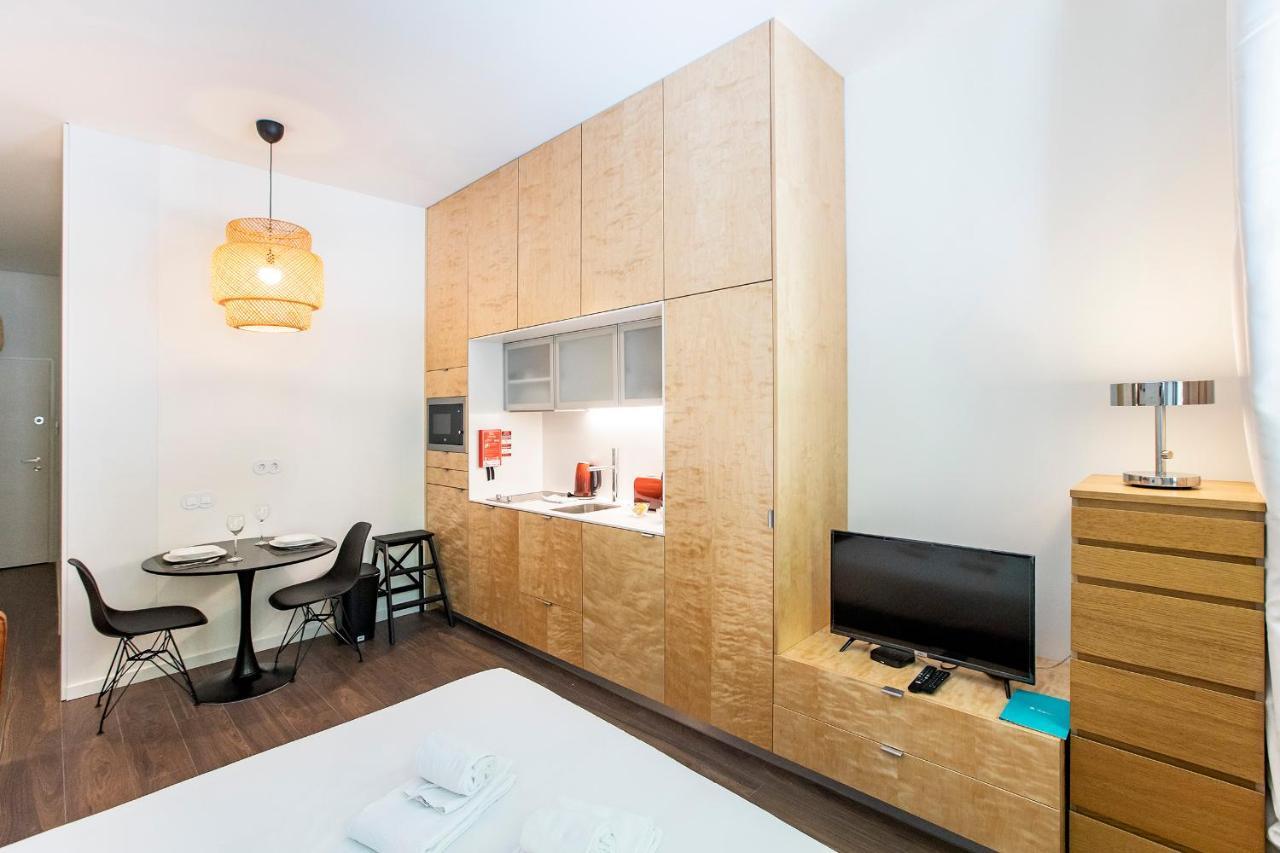 Bakers Square Studio W/ Ac By Lovelystay Apartment Porto