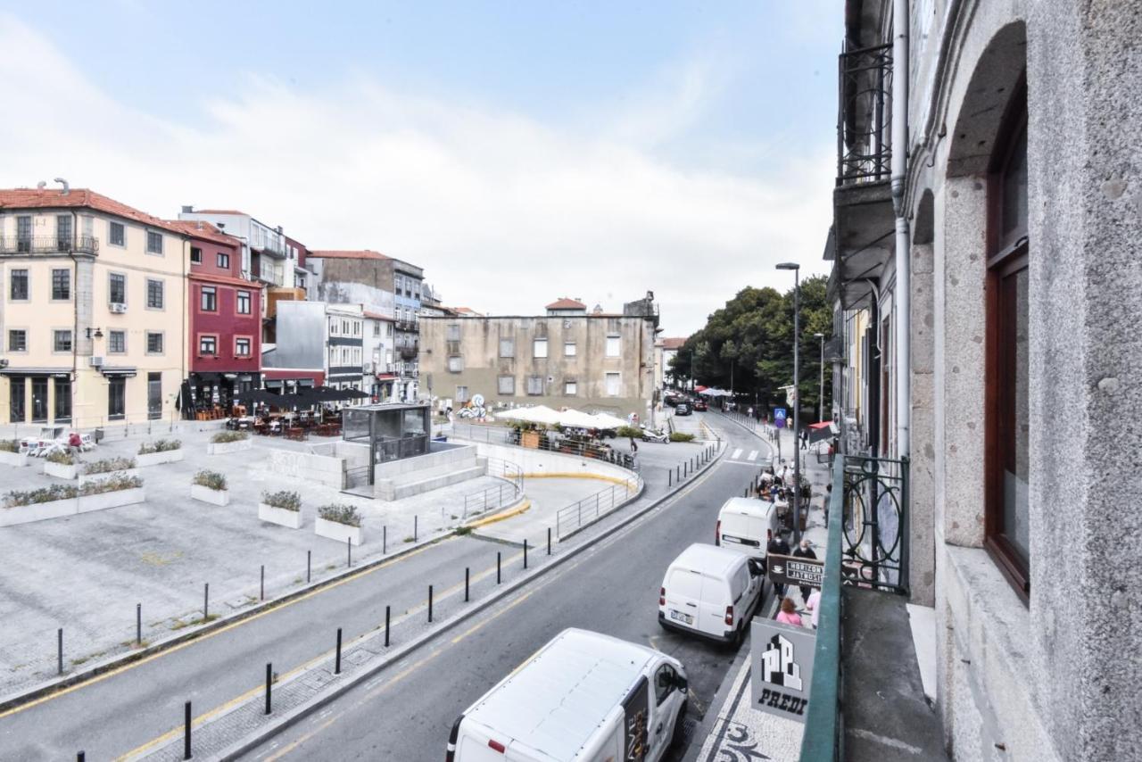 Poveiros Studio Downtown - By Guest Apartment *