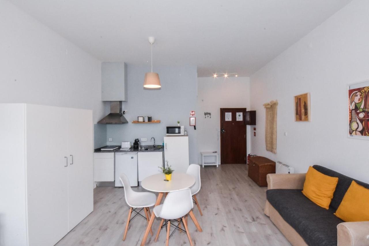 Poveiros Studio Downtown - By Guest Apartment *
