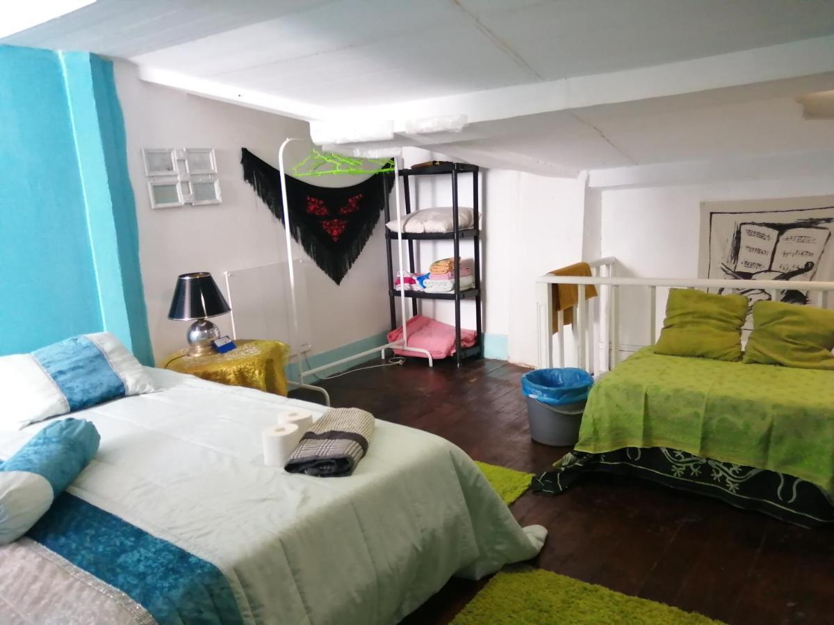 Quarto em Acomodações Particulares Al- Almada 4