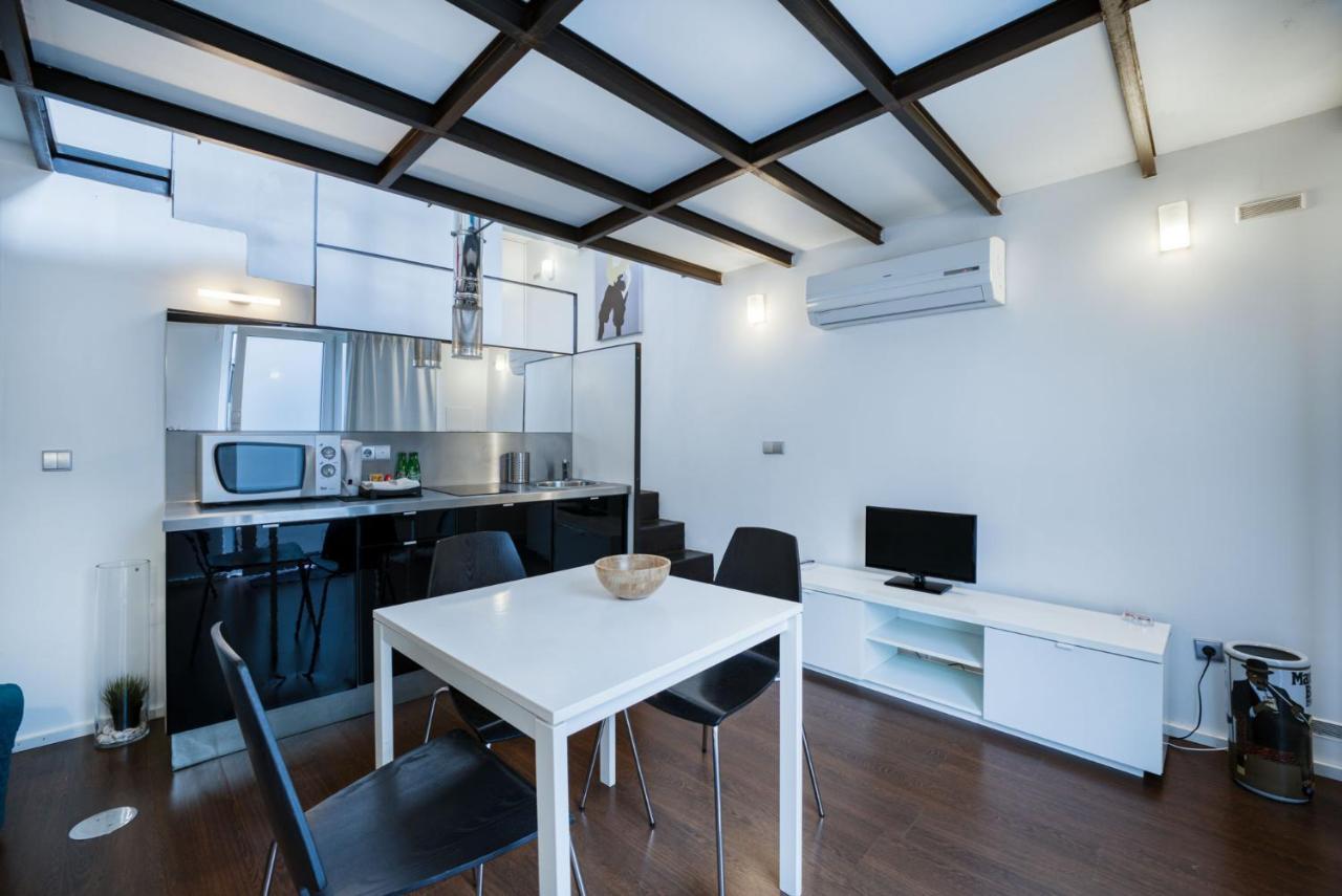 Apartment Fine Arts By Olala Homes