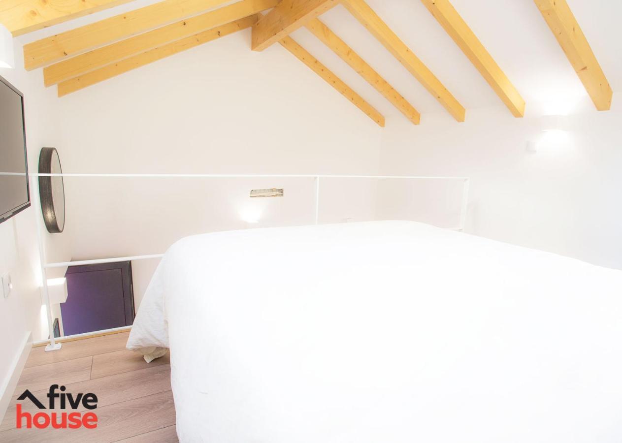 Holiday home Five House 14a