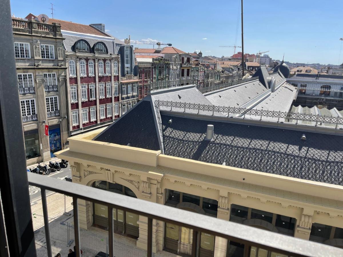 Beautiful Over Bolhao Market Apartment