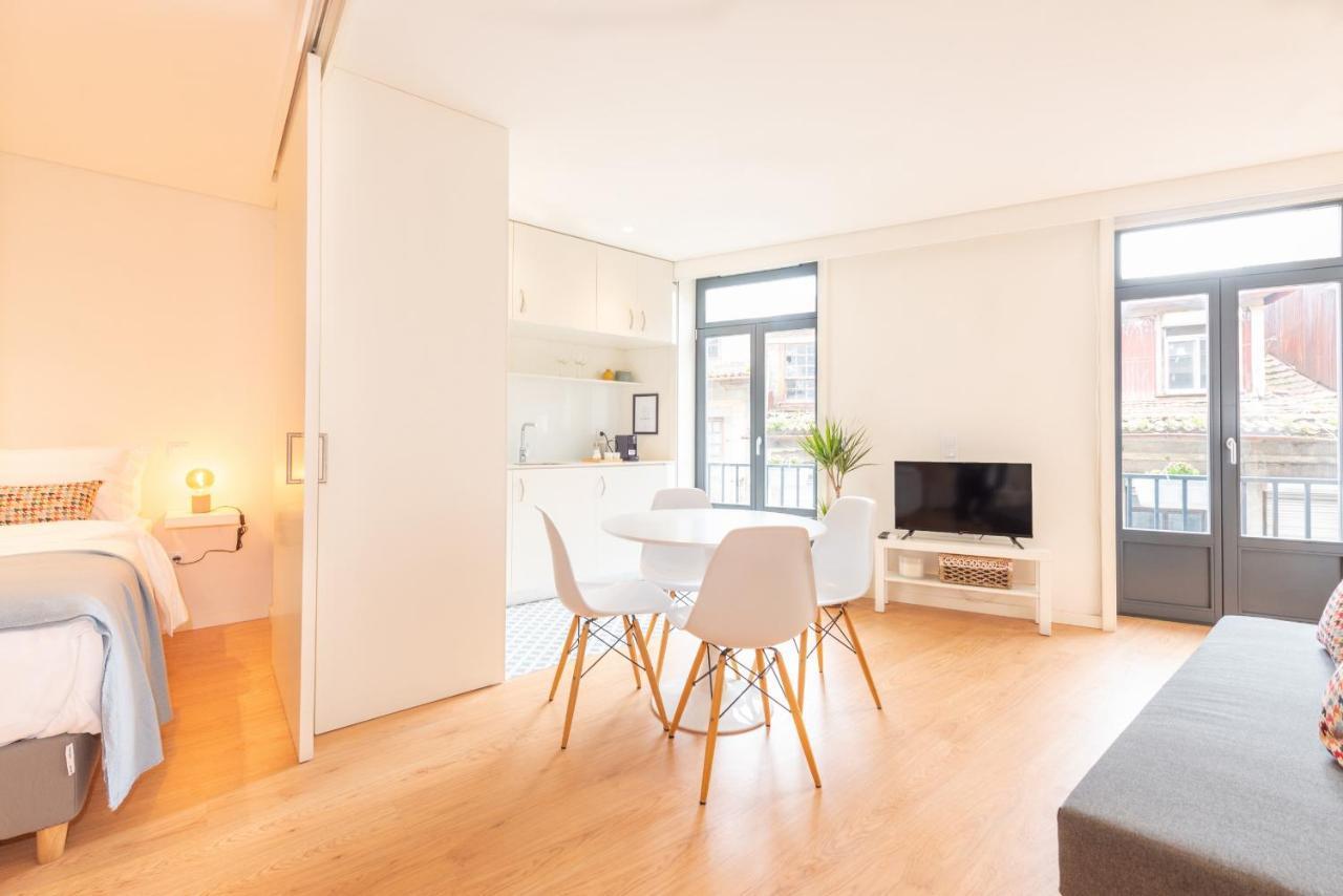12 Sweet Caroline Apartment *