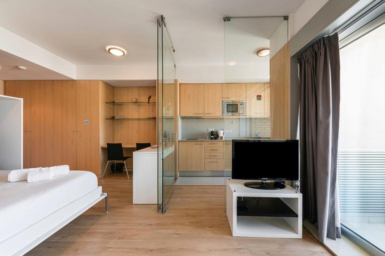 Apartment Dragon Stadium W Balcony By Lovelystay *