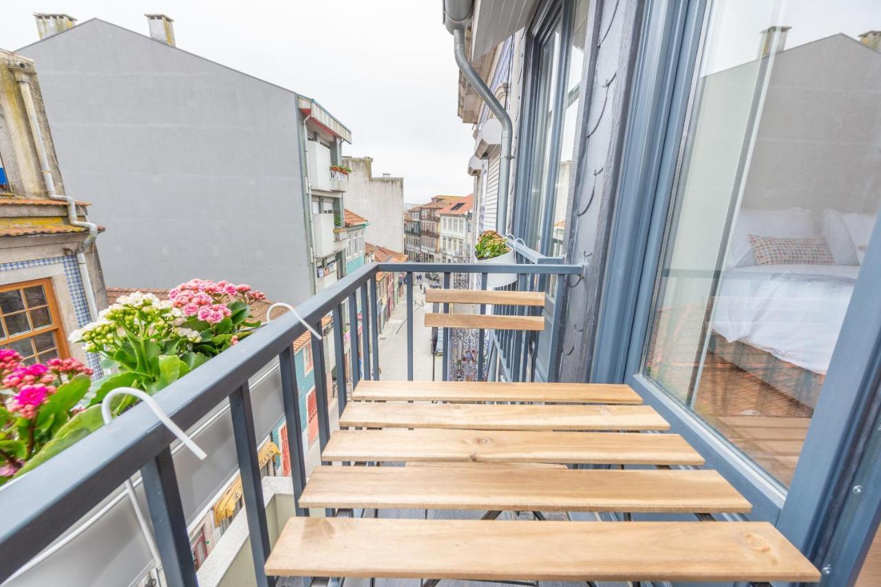 12 Sweet Caroline Apartment *
