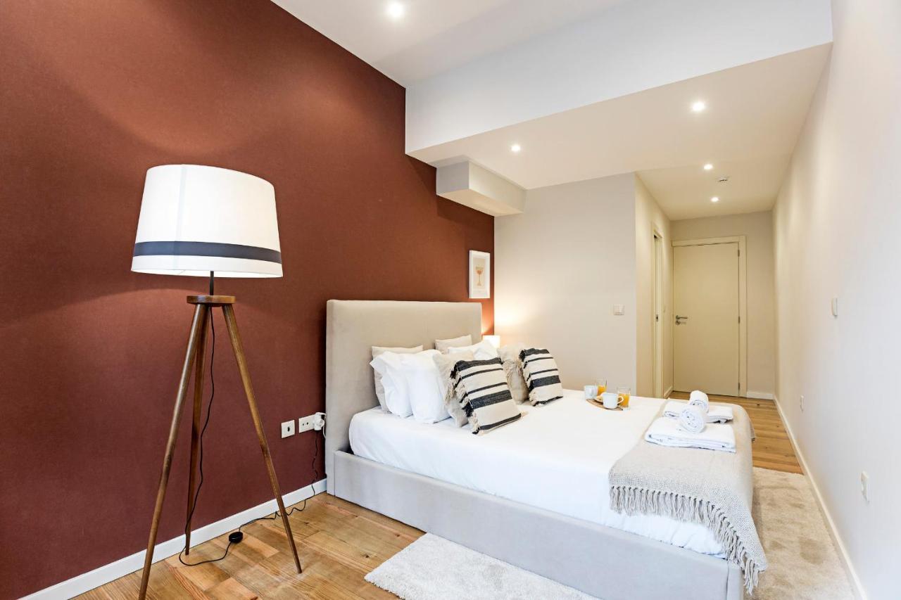 Brand New 4br W/ 200yrs Of History In By Lovelystay Porto