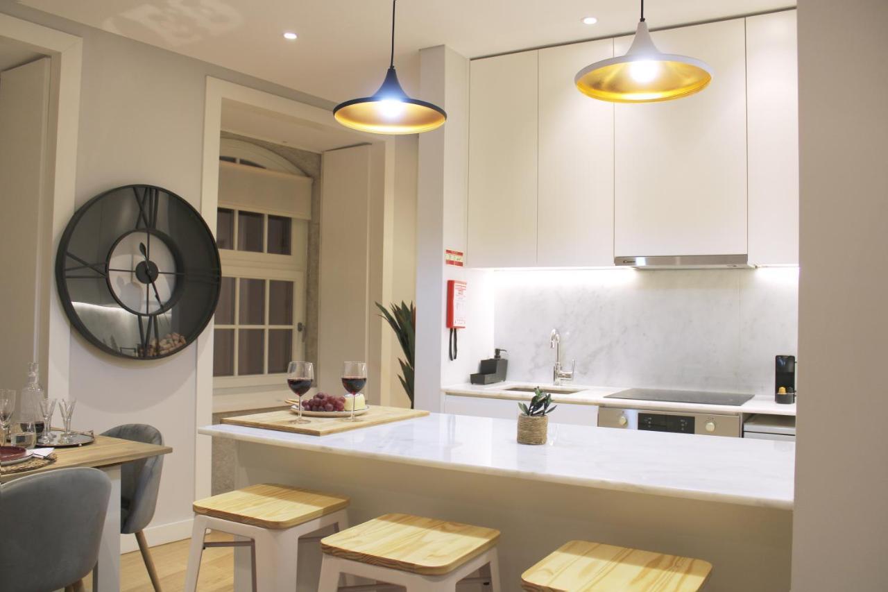 Artistic Neighborhood Luxury Apartment *