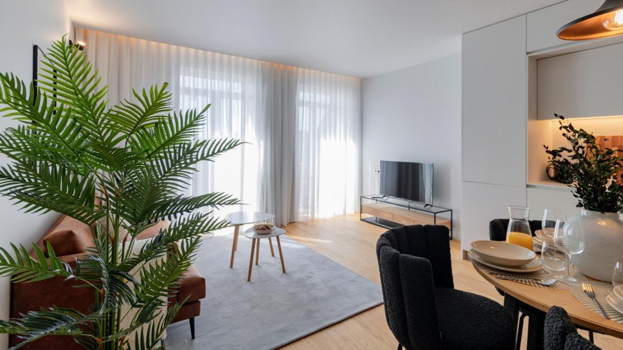 Almada 551 By Lovelystay *