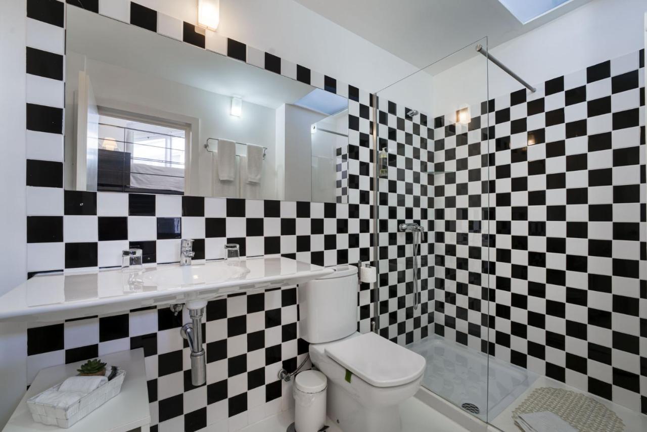 Apartment Fine Arts By Olala Homes