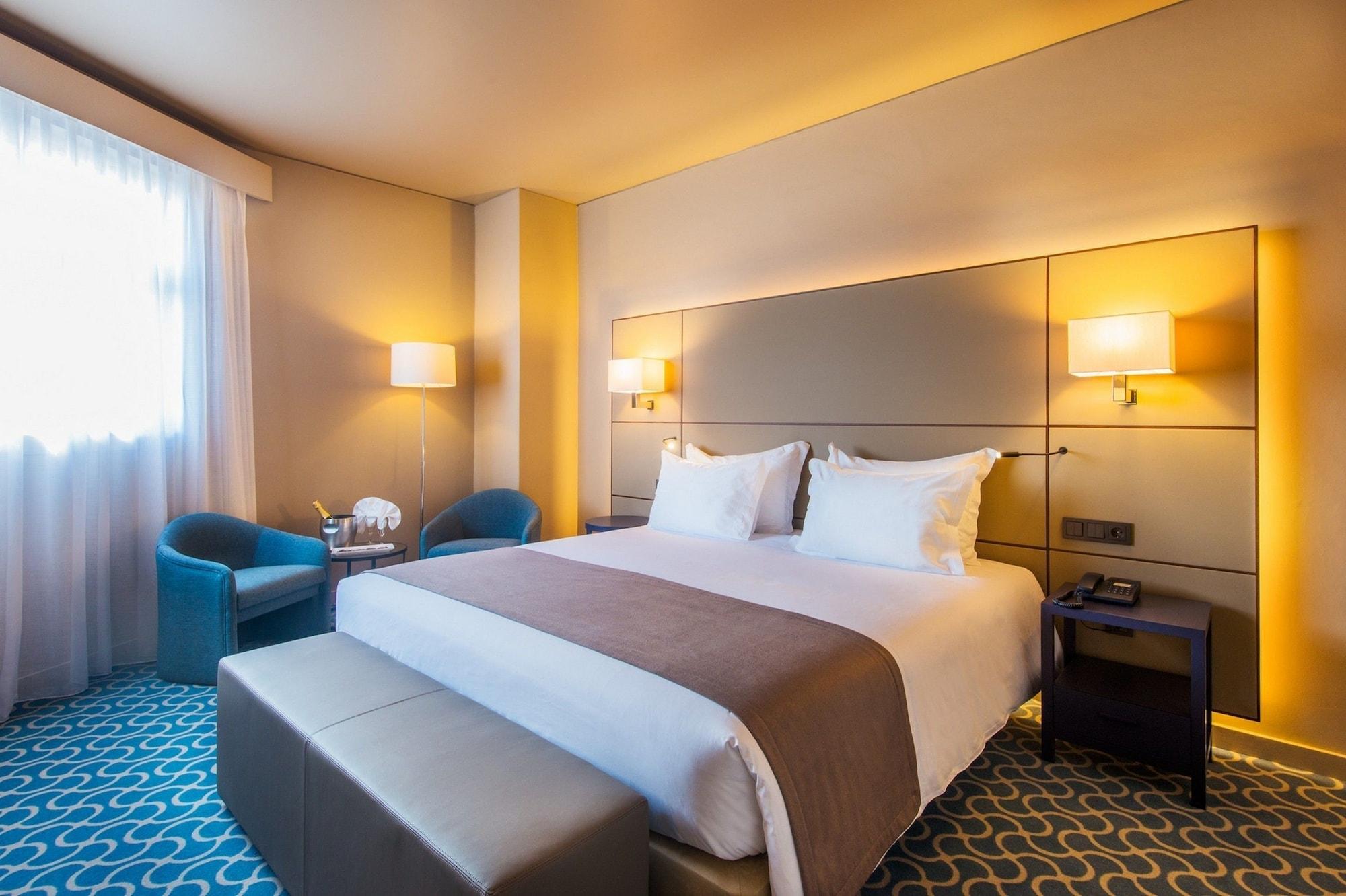 Dom Henrique - Downtown Hotel Porto