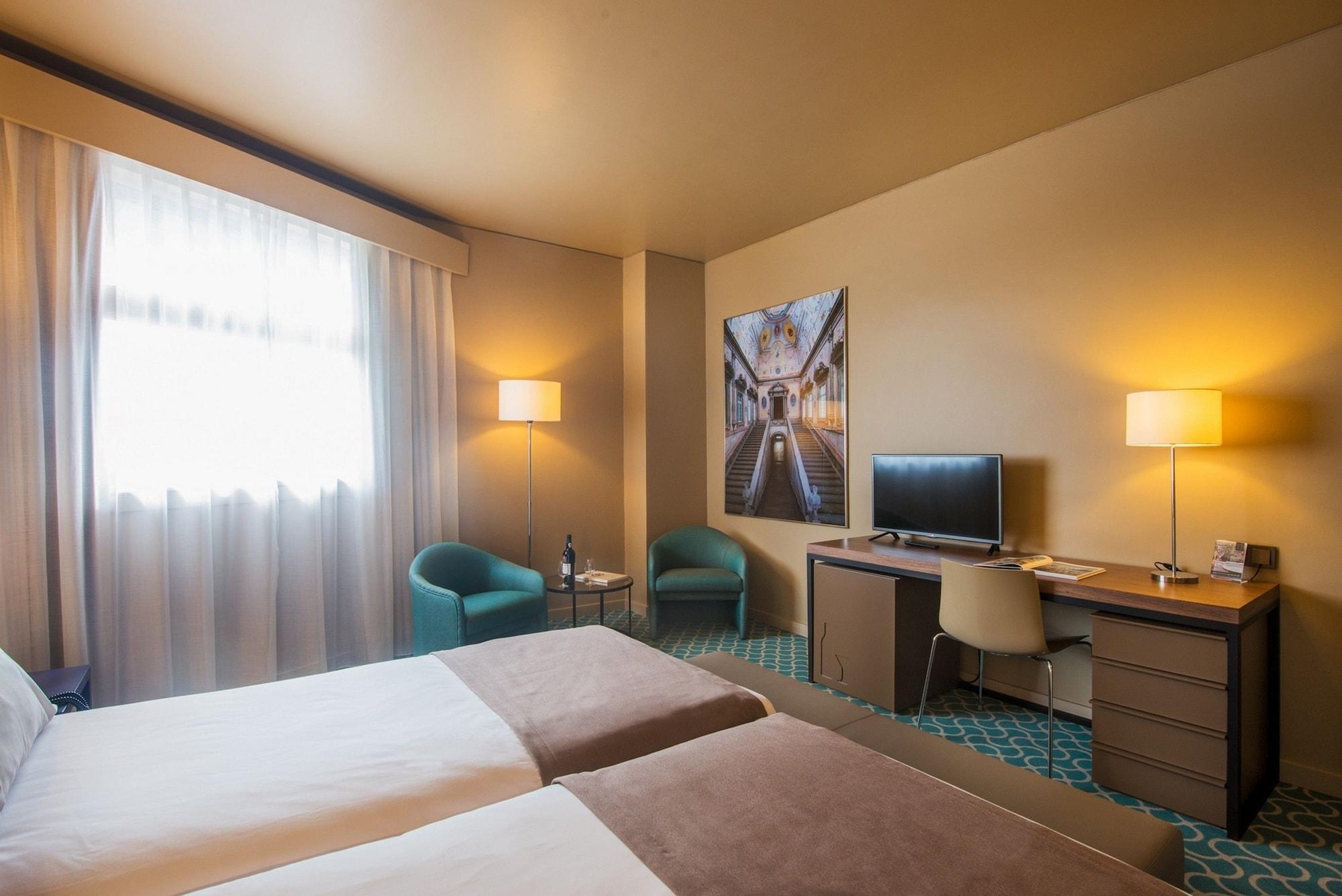 Dom Henrique - Downtown Hotel
