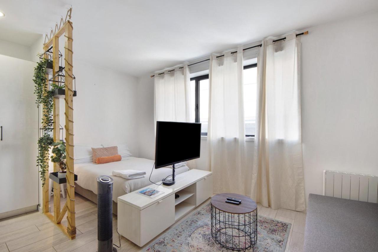 Apartment Minimalist Studio Centre