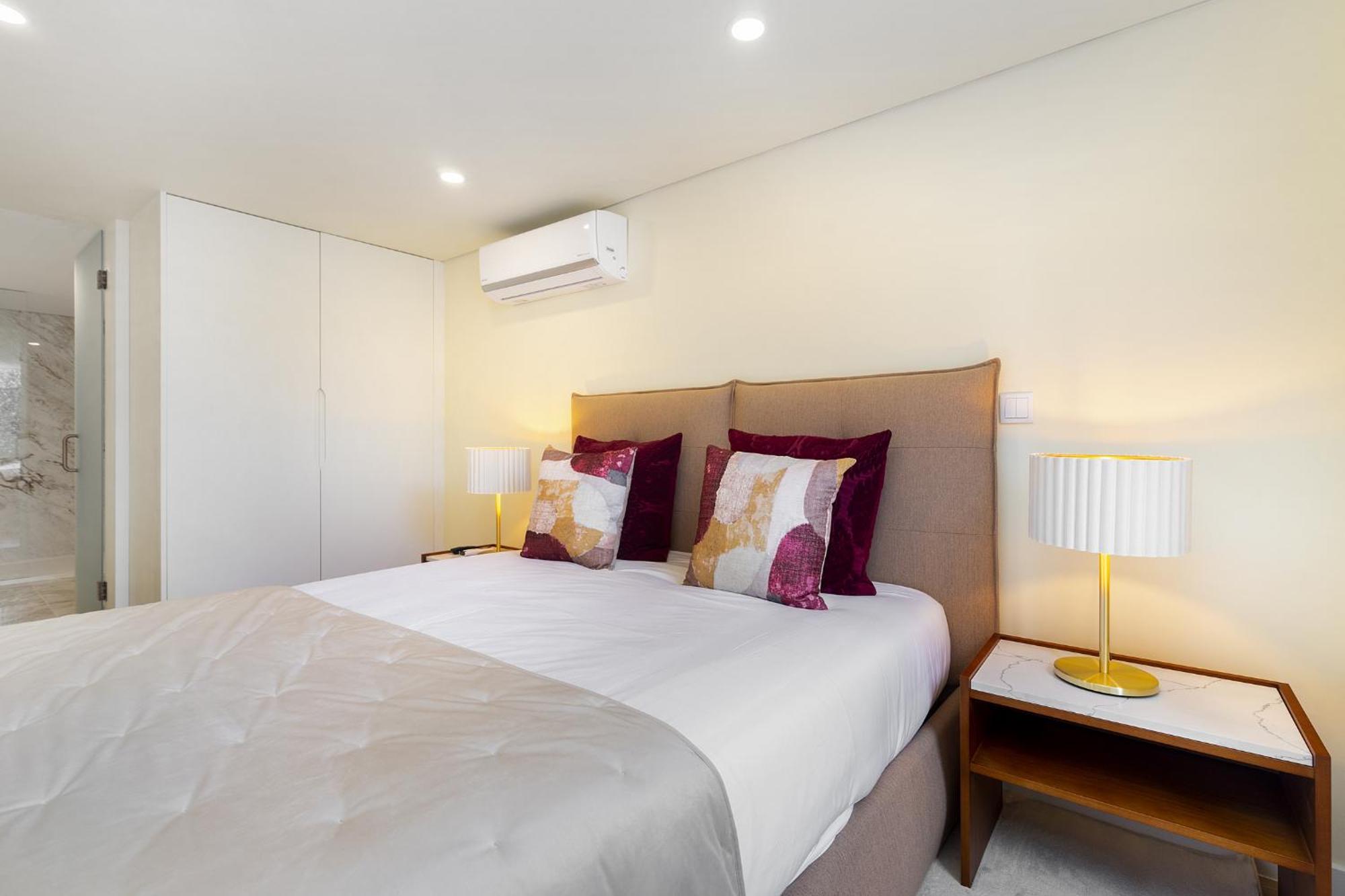 Douro Prestige Urban Retreat With Shared S-pool & Gym Holiday home Porto