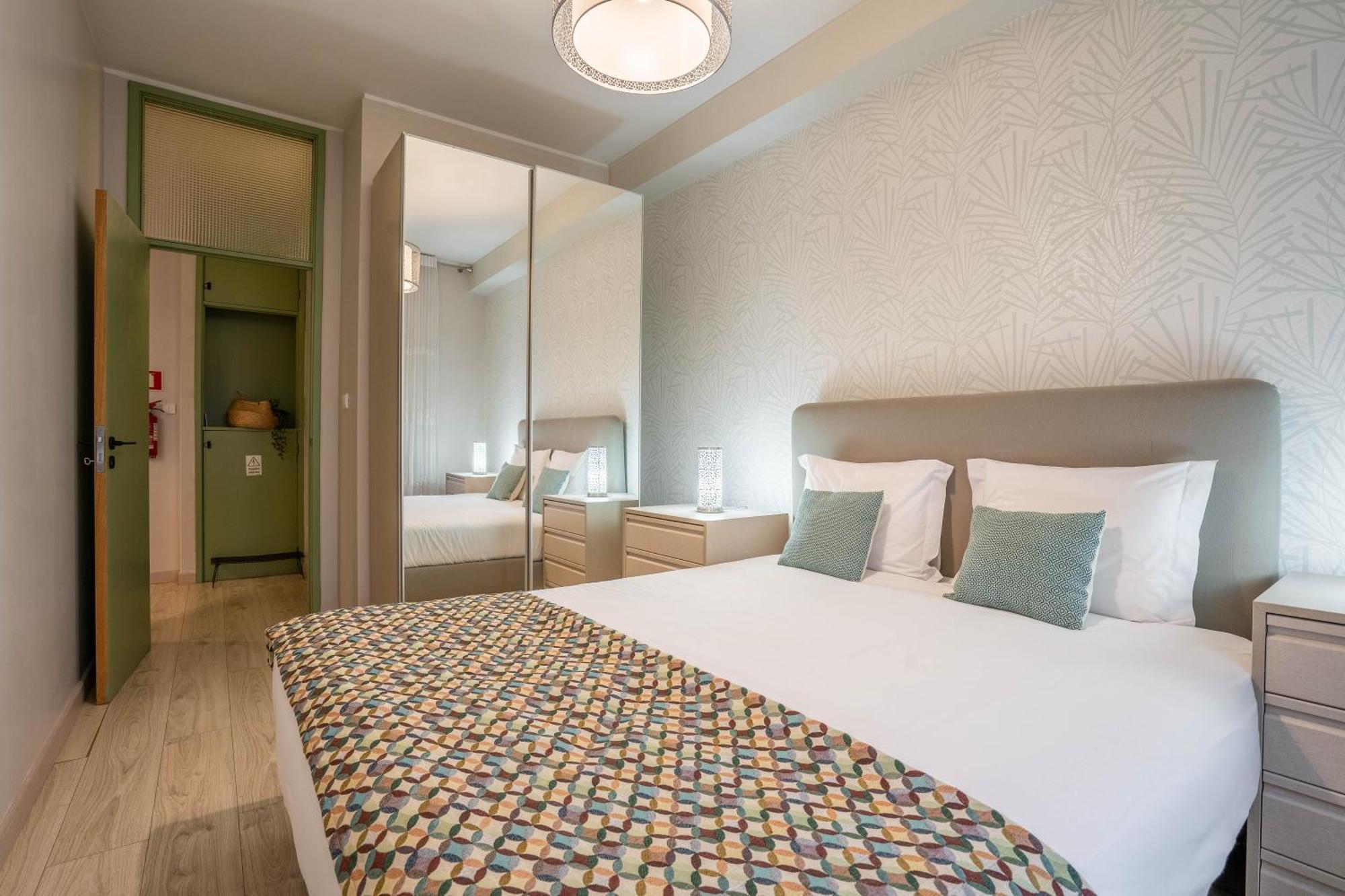 Apartment Santa Catarina W/ Terrace By Lovelystay