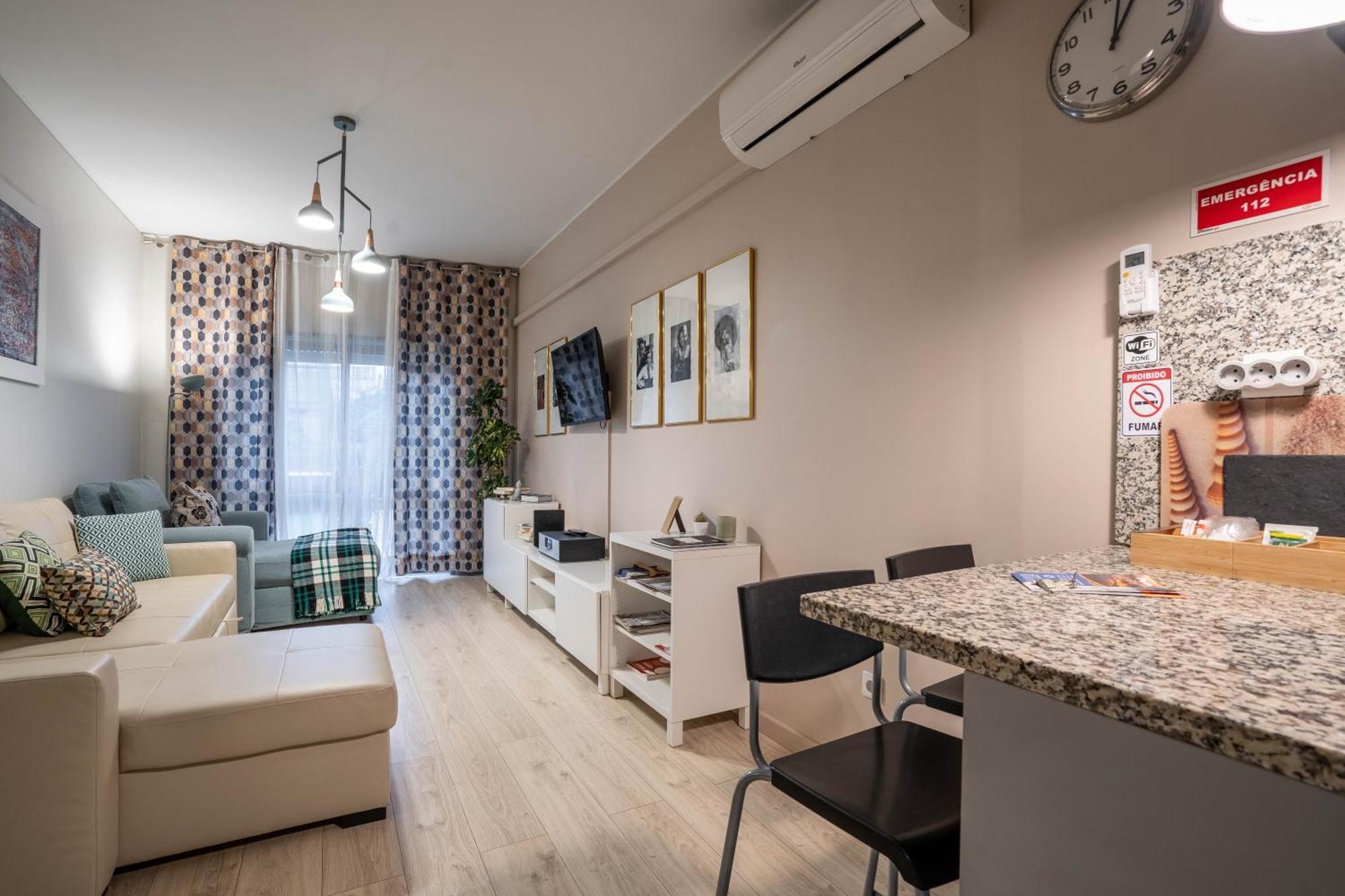 Apartment Santa Catarina W/ Terrace By Lovelystay Porto