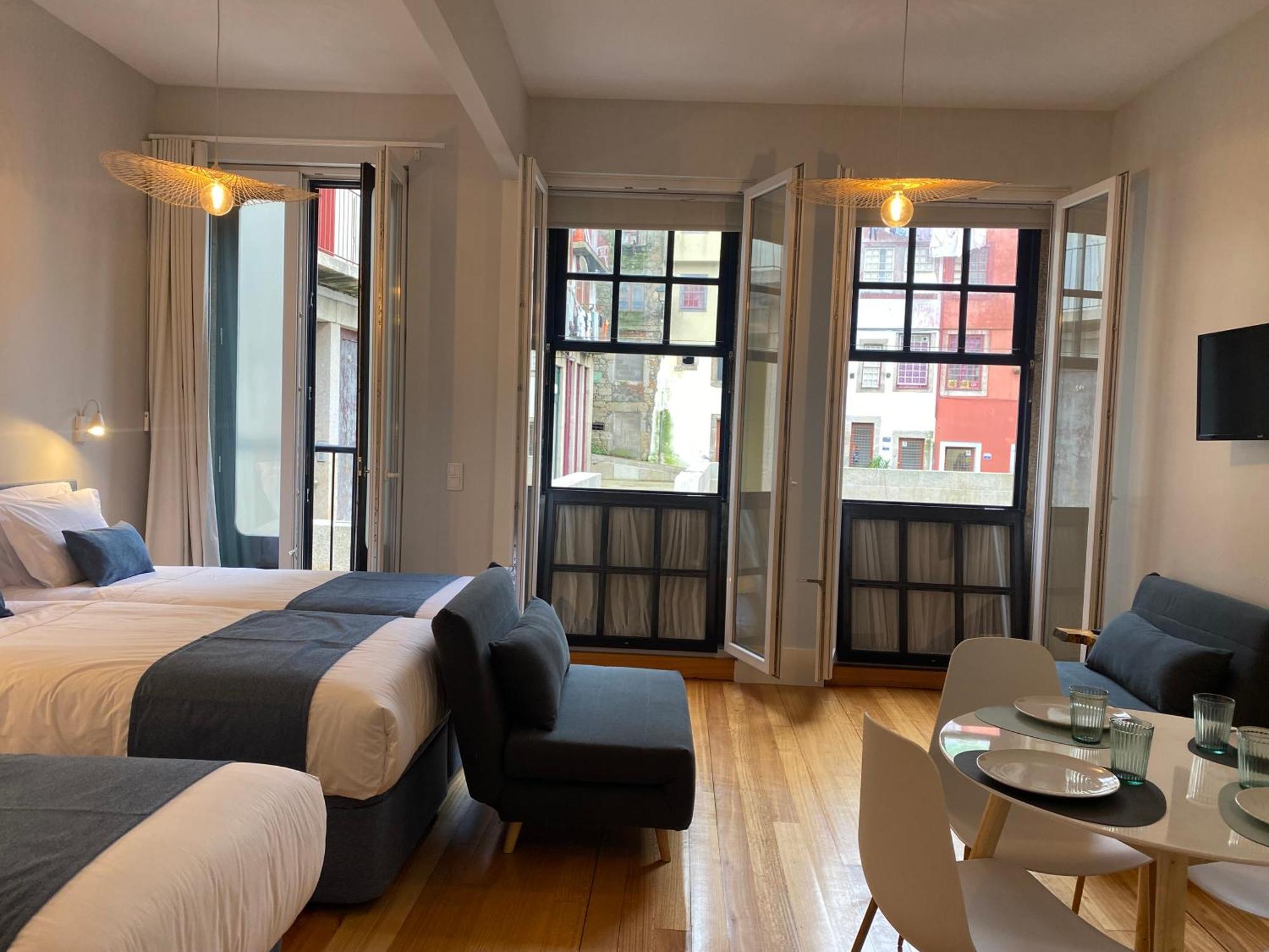 Mouzinho 244 - Porto Houses & Suites *