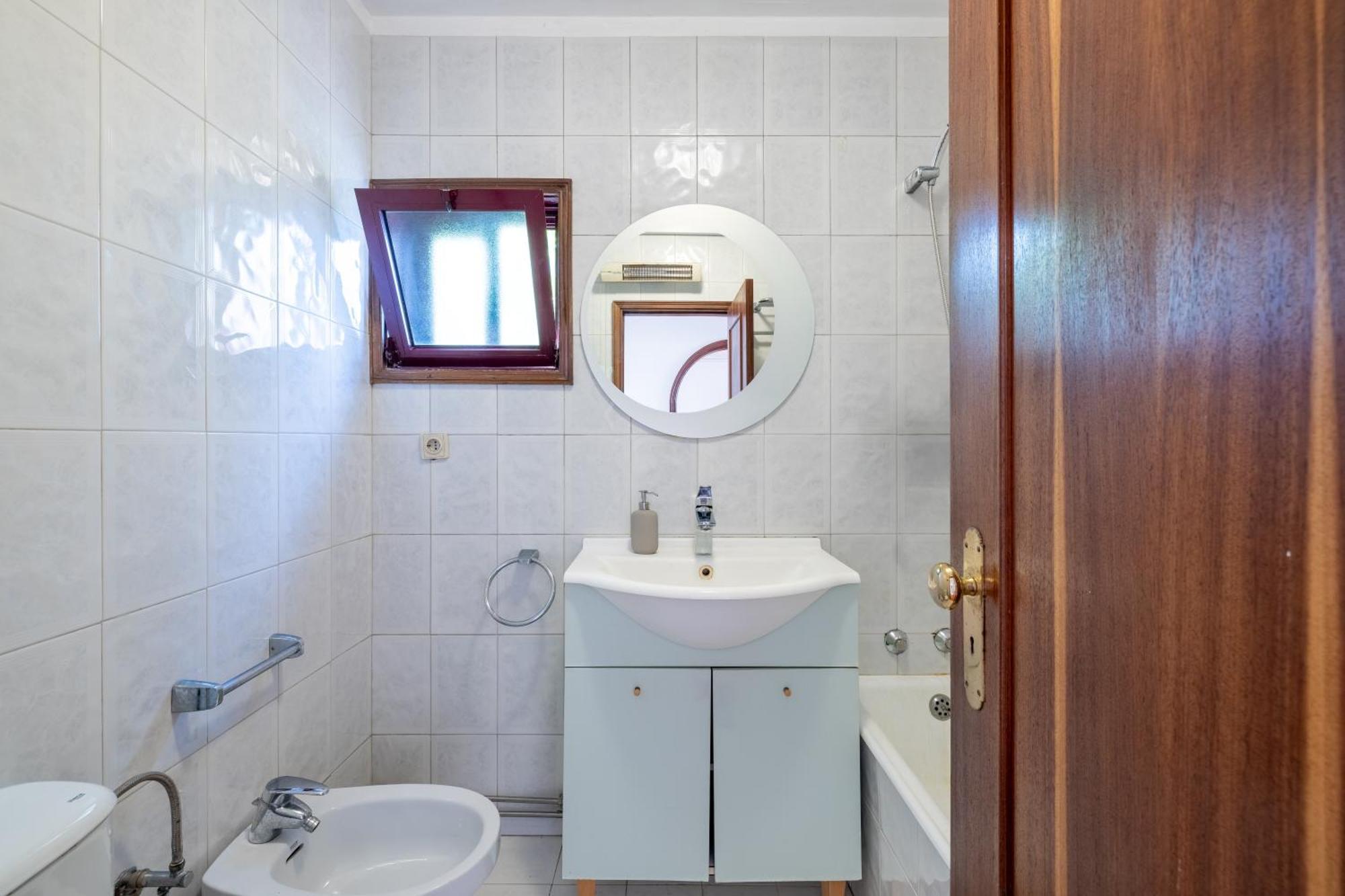 Boavista Premium With Ac, Terrace- Parking ,supermarket And Metro T3 Apartment