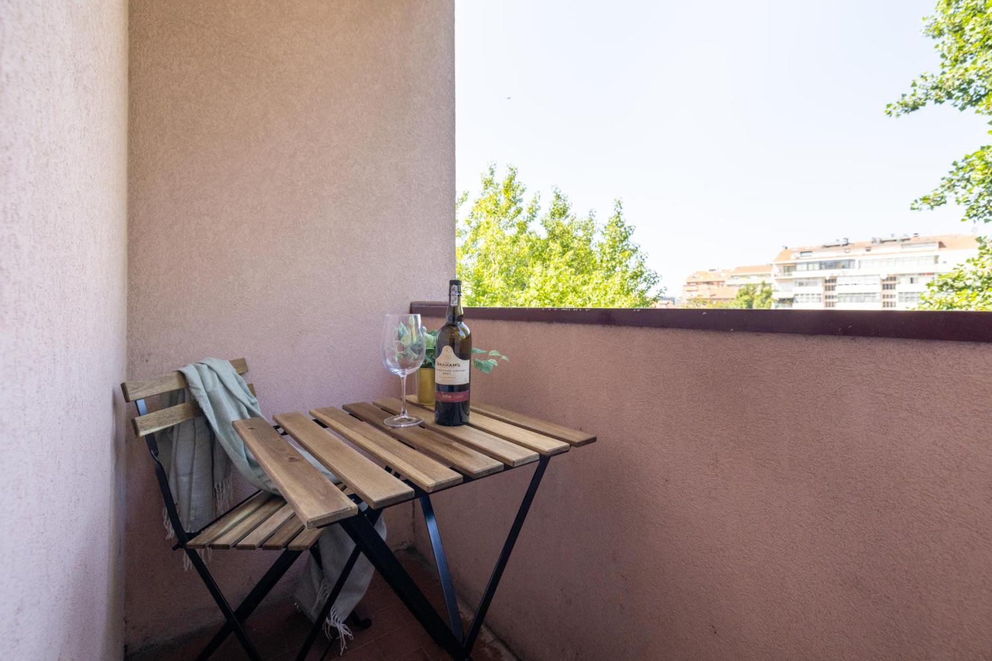 Boavista Premium With Ac, Terrace- Parking ,supermarket And Metro T3 Porto